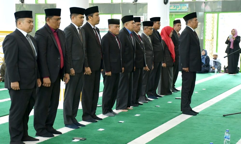 Dokumen: Foto Pelantikan Pejabat Kabupaten Agam